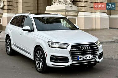 Внедорожник / Кроссовер Audi Q7 2019 в 