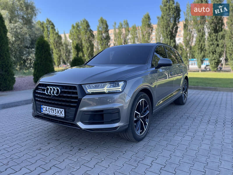 Внедорожник / Кроссовер Audi Q7 2016 в Черкассах