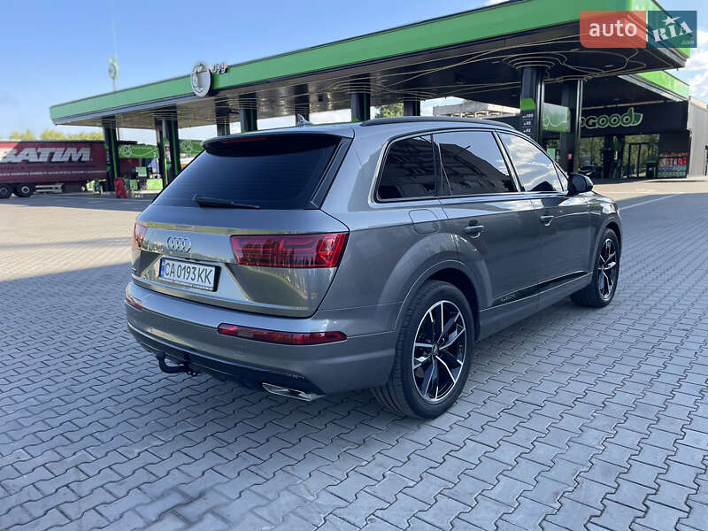 Внедорожник / Кроссовер Audi Q7 2016 в Черкассах