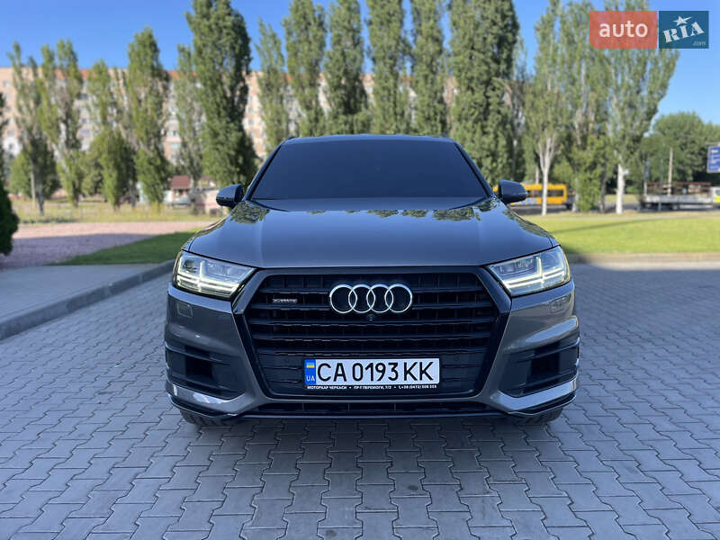 Внедорожник / Кроссовер Audi Q7 2016 в Черкассах
