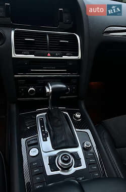Внедорожник / Кроссовер Audi Q7 2015 в 