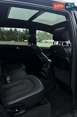 Внедорожник / Кроссовер Audi Q7 2015 в 