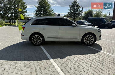 Внедорожник / Кроссовер Audi Q7 2016 в 
