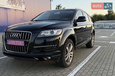 Внедорожник / Кроссовер Audi Q7 2013 в 