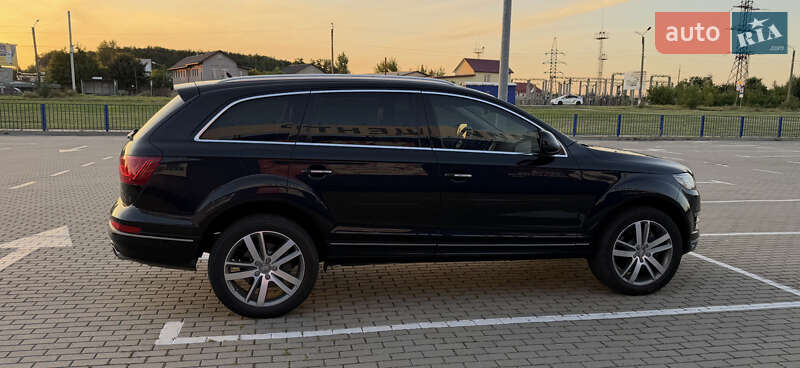 Позашляховик / Кросовер Audi Q7 2013 в Нововолинську