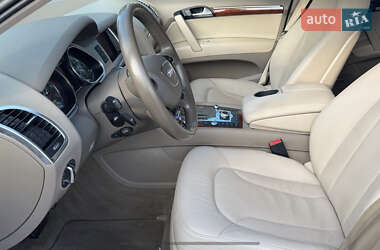Внедорожник / Кроссовер Audi Q7 2013 в 