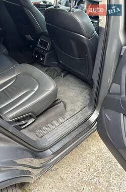 Внедорожник / Кроссовер Audi Q7 2012 в 