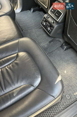 Внедорожник / Кроссовер Audi Q7 2012 в 