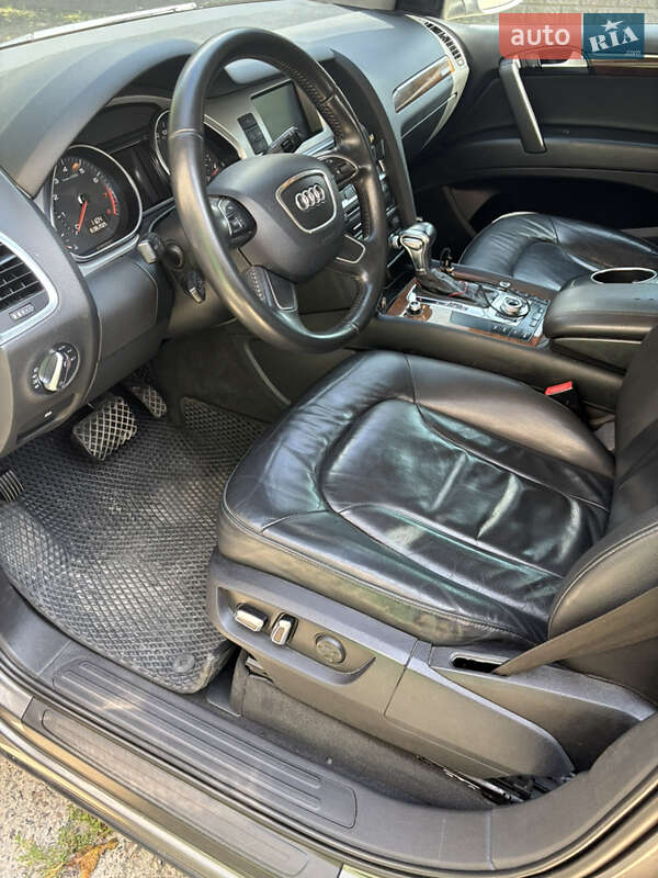 Позашляховик / Кросовер Audi Q7 2012 в Броварах