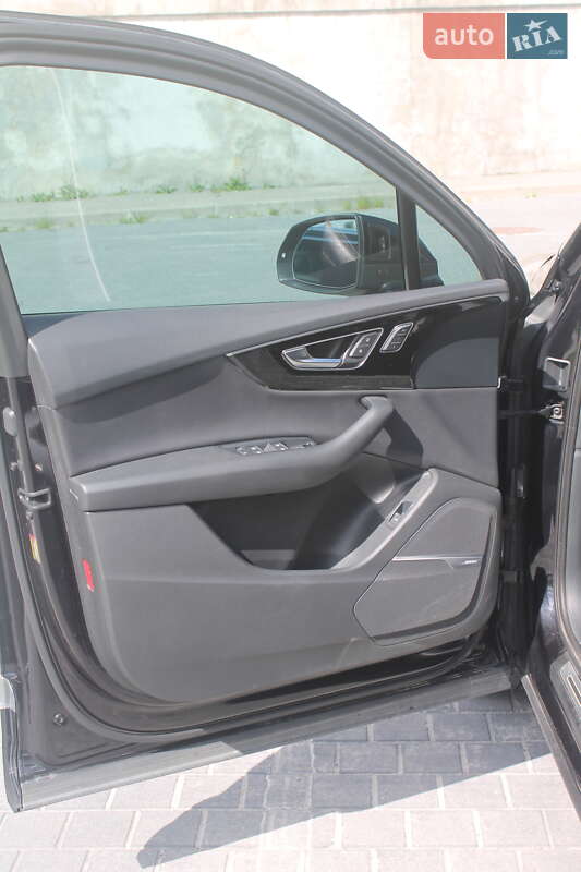 Внедорожник / Кроссовер Audi Q7 2015 в Львове