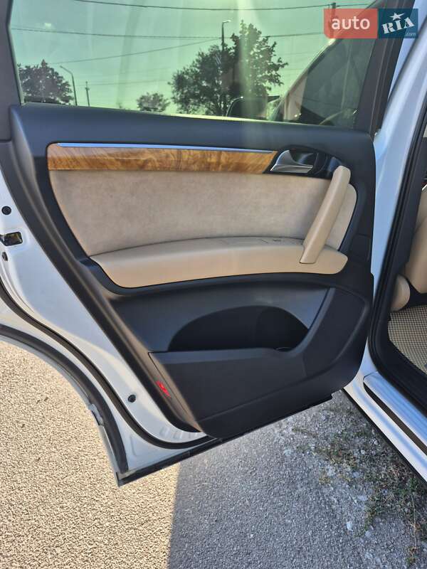 Внедорожник / Кроссовер Audi Q7 2012 в Запорожье