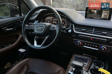 Внедорожник / Кроссовер Audi Q7 2018 в 