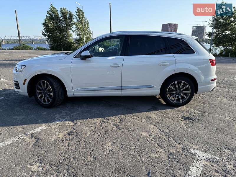 Внедорожник / Кроссовер Audi Q7 2016 в Киеве