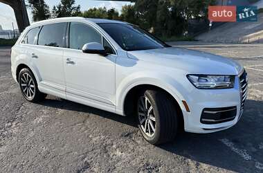 Внедорожник / Кроссовер Audi Q7 2016 в 