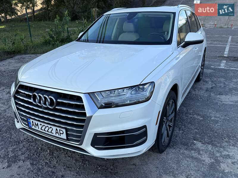 Внедорожник / Кроссовер Audi Q7 2016 в Киеве