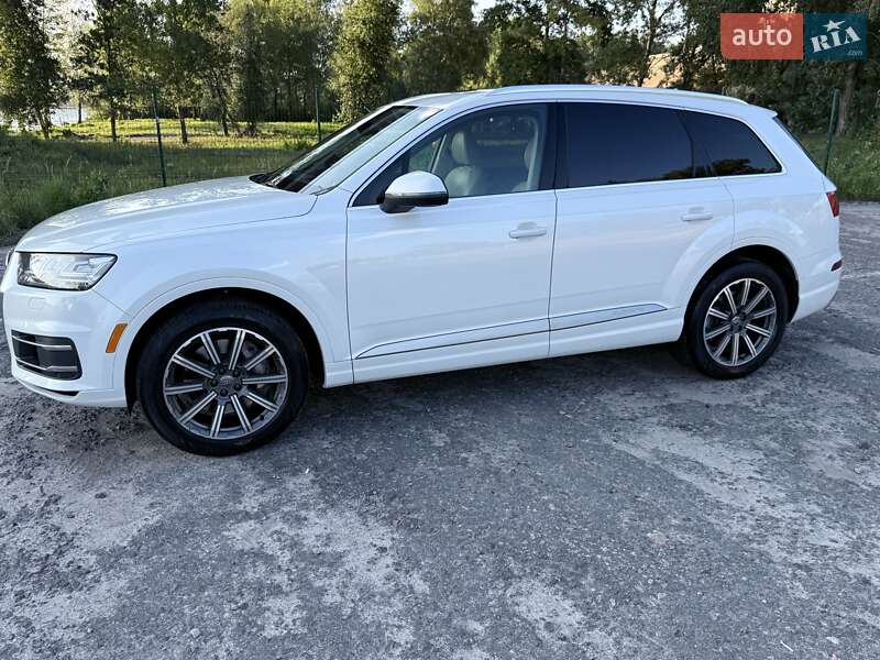 Внедорожник / Кроссовер Audi Q7 2016 в Киеве