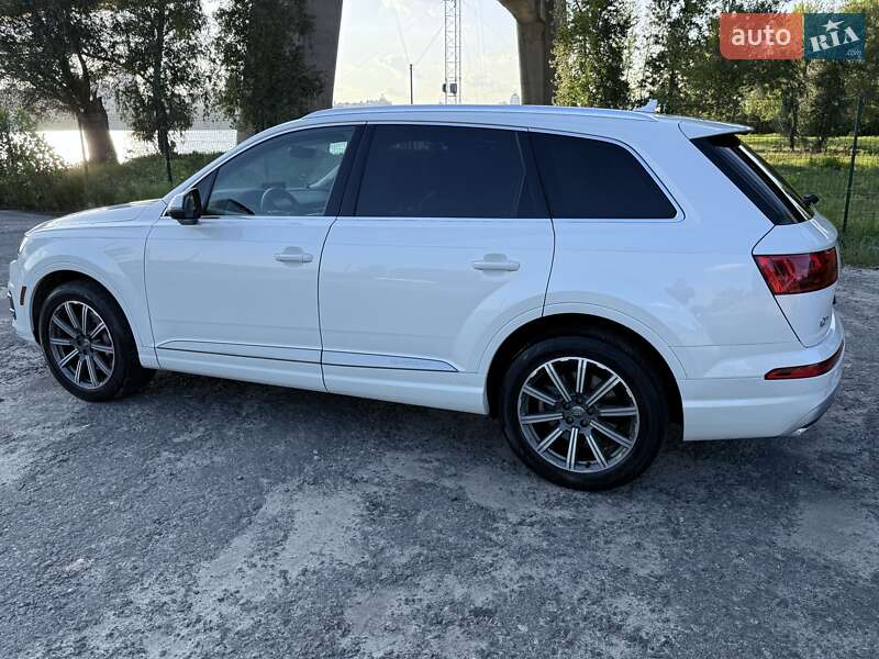 Внедорожник / Кроссовер Audi Q7 2016 в Киеве