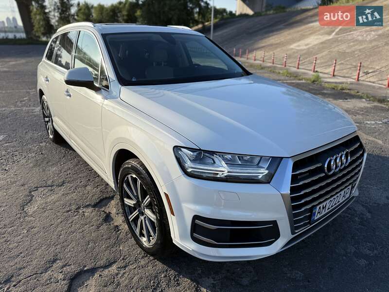 Внедорожник / Кроссовер Audi Q7 2016 в Киеве