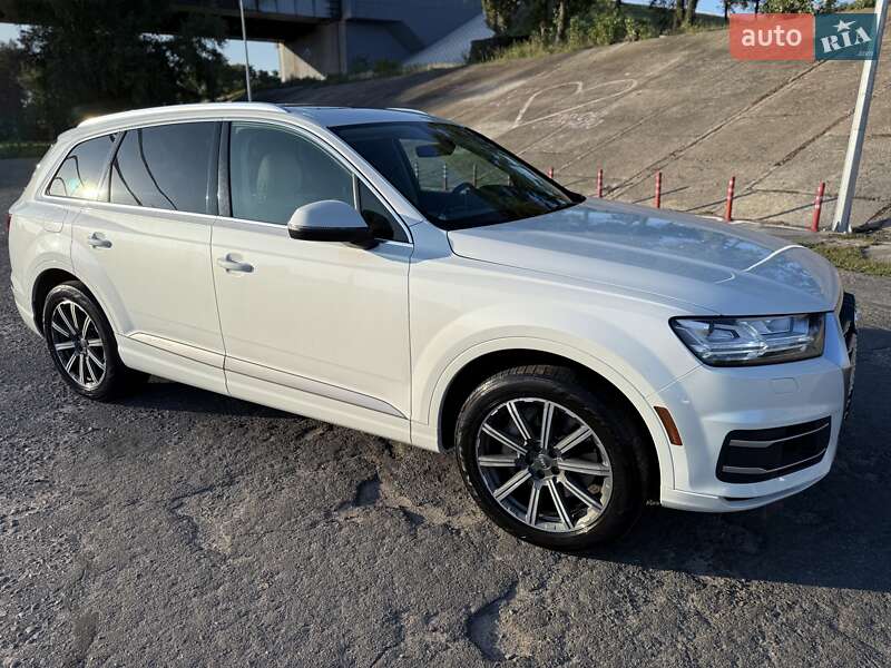 Внедорожник / Кроссовер Audi Q7 2016 в Киеве
