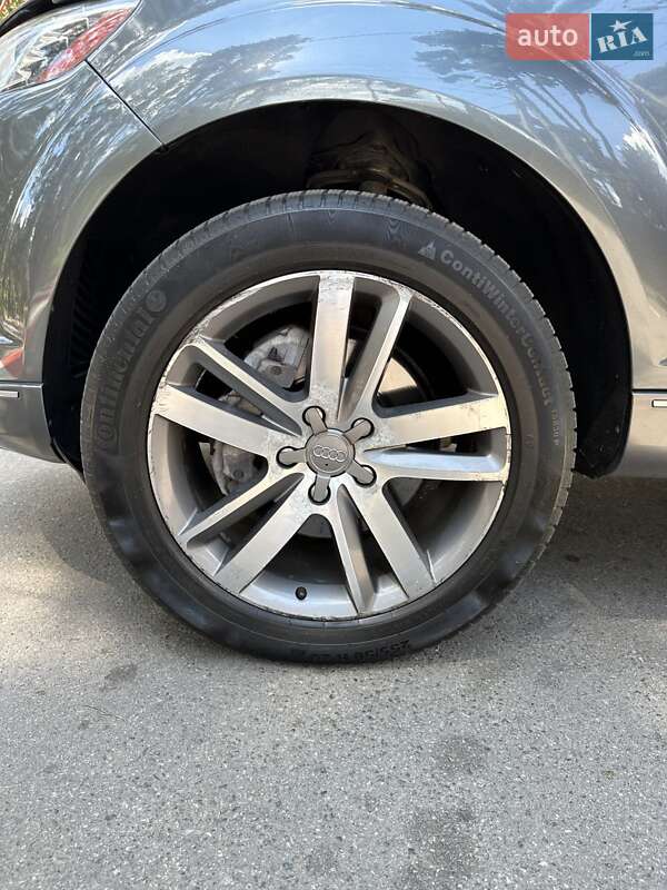 Внедорожник / Кроссовер Audi Q7 2013 в Белогородке