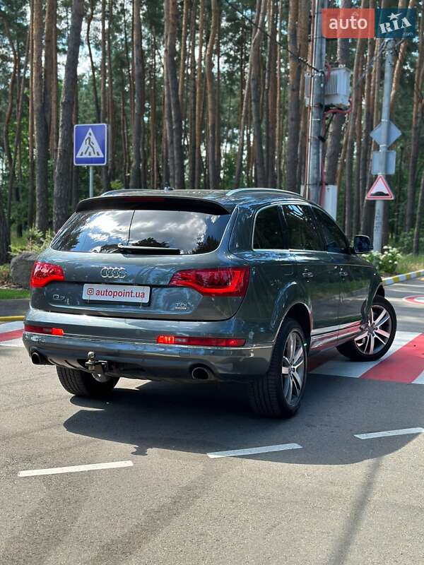 Внедорожник / Кроссовер Audi Q7 2013 в Белогородке