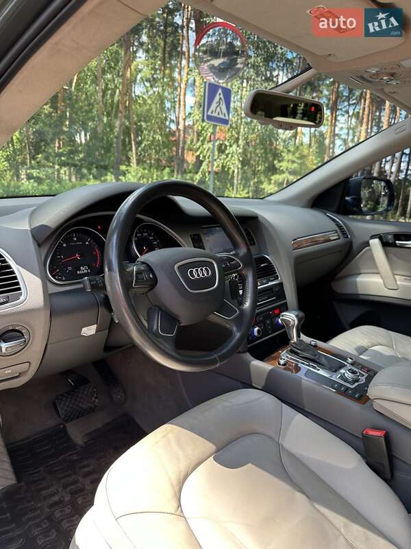 Внедорожник / Кроссовер Audi Q7 2013 в Белогородке