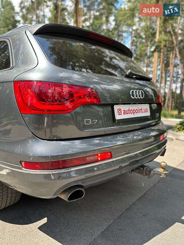 Внедорожник / Кроссовер Audi Q7 2013 в Белогородке