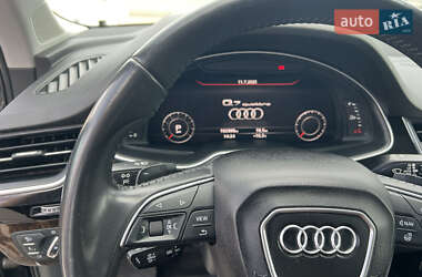 Внедорожник / Кроссовер Audi Q7 2017 в 