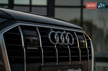 Внедорожник / Кроссовер Audi Q7 2021 в 