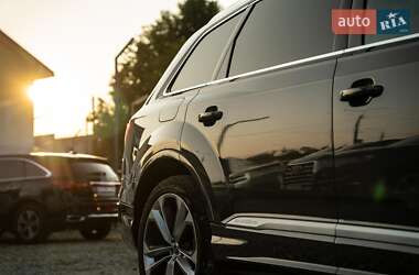 Внедорожник / Кроссовер Audi Q7 2021 в 