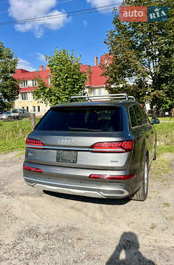 Внедорожник / Кроссовер Audi Q7 2020 в 