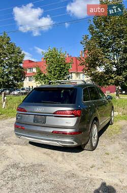 Внедорожник / Кроссовер Audi Q7 2020 в 