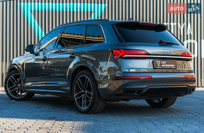 Внедорожник / Кроссовер Audi Q7 2019 в Мукачево