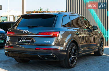 Внедорожник / Кроссовер Audi Q7 2019 в 