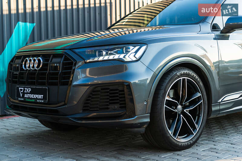 Внедорожник / Кроссовер Audi Q7 2019 в Мукачево