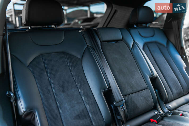 Внедорожник / Кроссовер Audi Q7 2019 в Мукачево