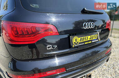 Позашляховик / Кросовер Audi Q7 2012 в 