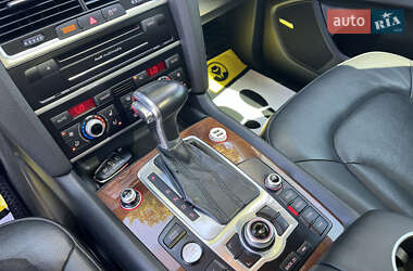 Позашляховик / Кросовер Audi Q7 2012 в 