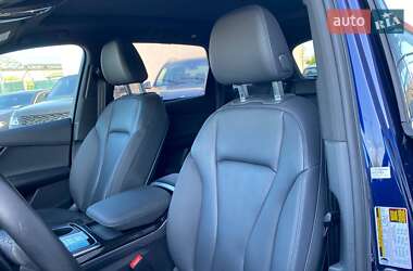 Внедорожник / Кроссовер Audi Q7 2021 в 