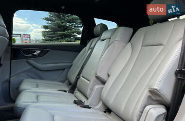 Внедорожник / Кроссовер Audi Q7 2018 в 