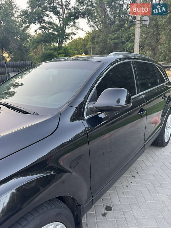 Позашляховик / Кросовер Audi Q7 2006 в Запоріжжі