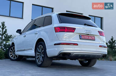 Внедорожник / Кроссовер Audi Q7 2017 в 