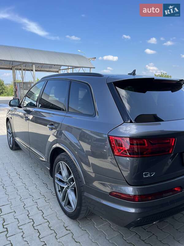 Позашляховик / Кросовер Audi Q7 2019 в Львові