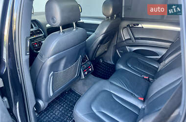 Внедорожник / Кроссовер Audi Q7 2015 в 