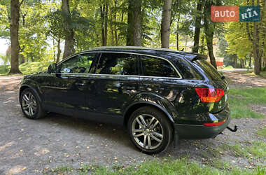 Позашляховик / Кросовер Audi Q7 2007 в 