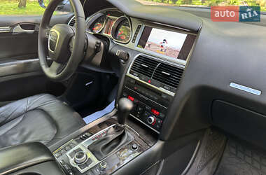 Позашляховик / Кросовер Audi Q7 2007 в 