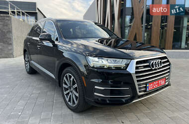 Внедорожник / Кроссовер Audi Q7 2017 в 