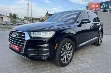 Внедорожник / Кроссовер Audi Q7 2017 в 