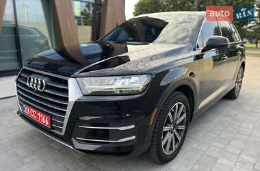 Внедорожник / Кроссовер Audi Q7 2017 в 