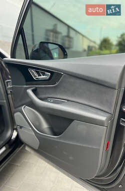 Внедорожник / Кроссовер Audi Q7 2017 в 